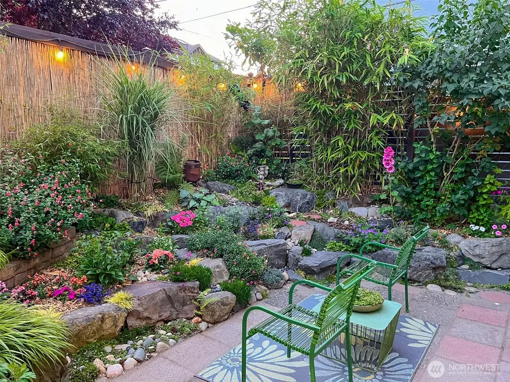 9426 Linden Avenue N Seattle WA 98103