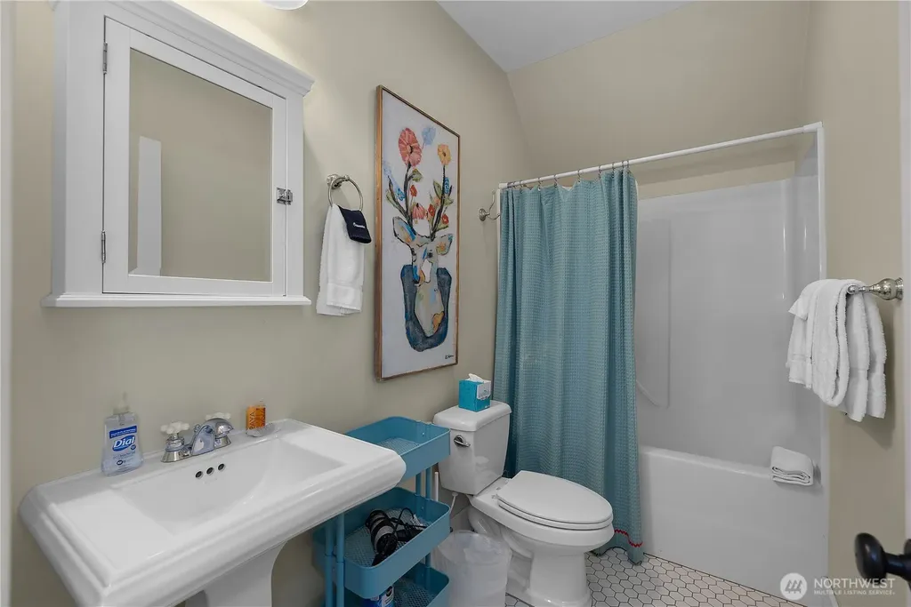 25 Lupine Lane Pacific Beach WA 98571