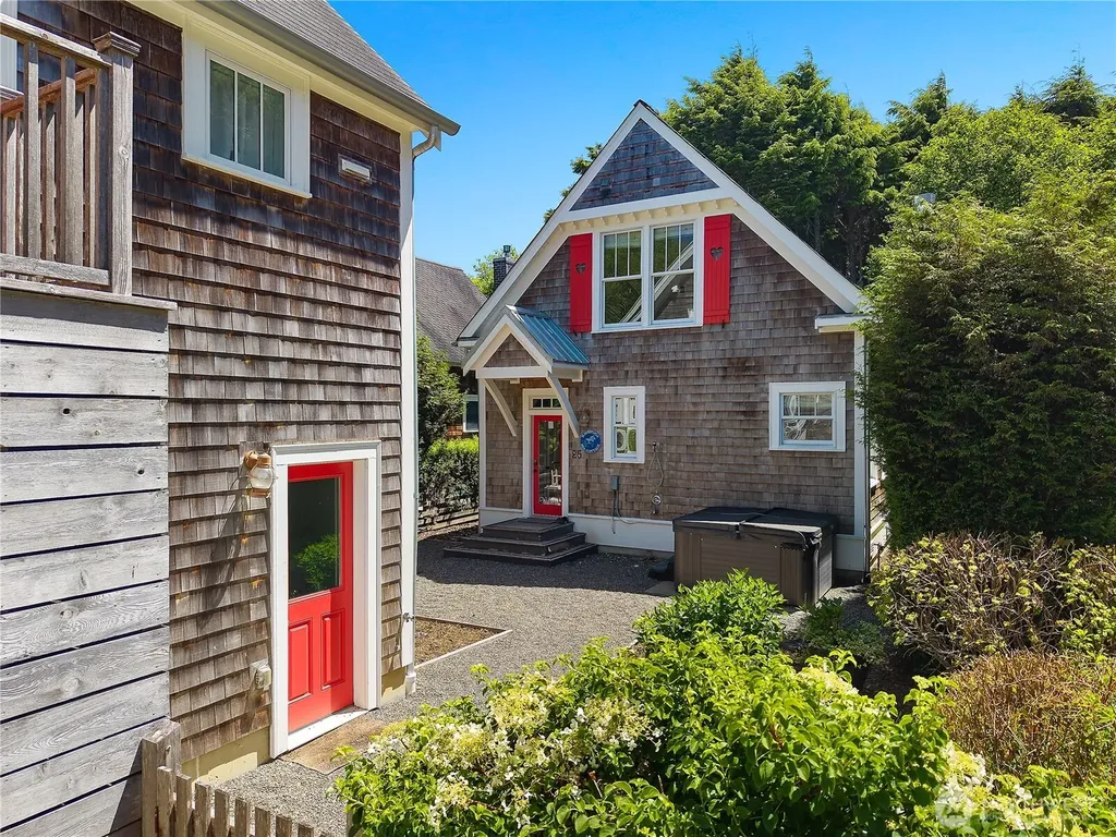 25 Lupine Lane Pacific Beach WA 98571