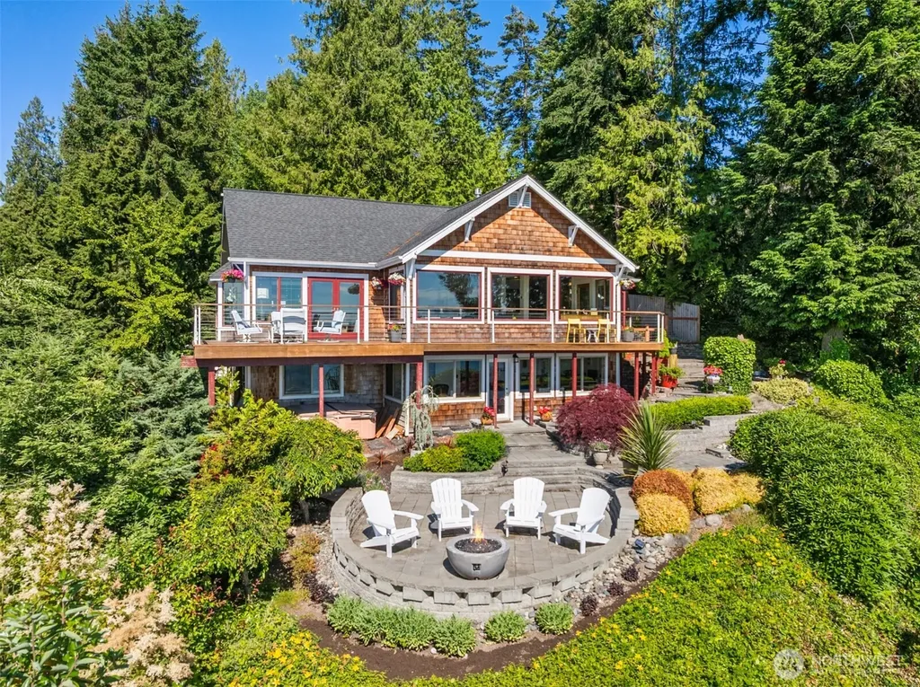 19116 Angeline Avenue NE Suquamish WA 98392