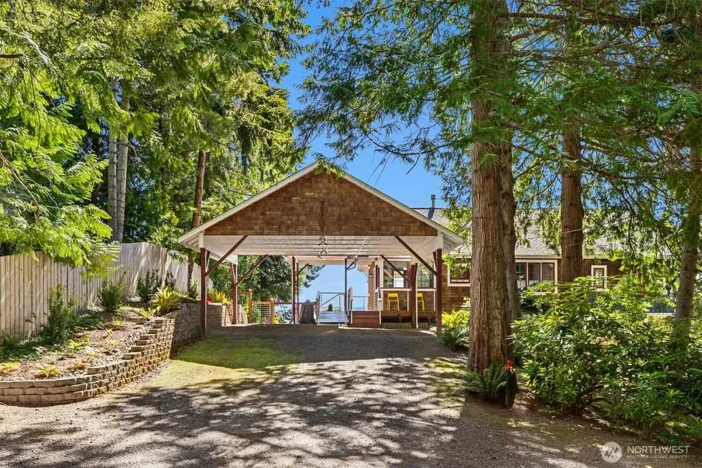 19116 Angeline Avenue NE Suquamish WA 98392