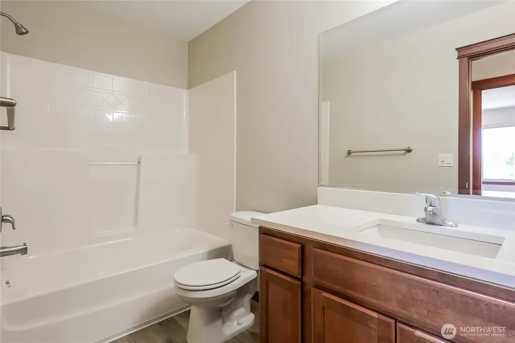 2406 43rd Avenue SE Puyallup WA 98374