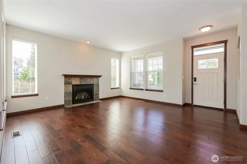 2406 43rd Avenue SE Puyallup WA 98374