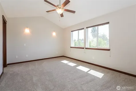 2406 43rd Avenue SE Puyallup WA 98374