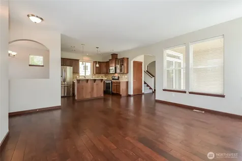 2406 43rd Avenue SE Puyallup WA 98374