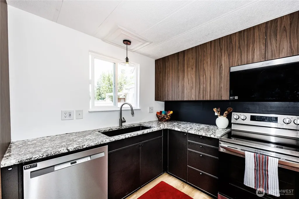 2400 Donovan Avenue Bellingham WA 98225