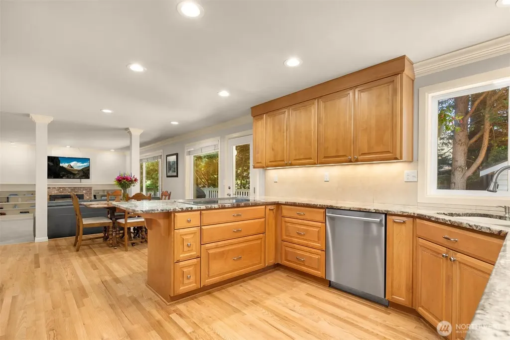2714 232nd Place SE Sammamish WA 98075