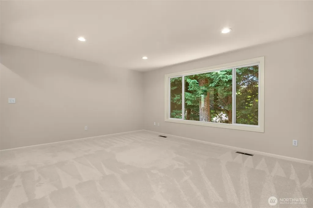 2714 232nd Place SE Sammamish WA 98075