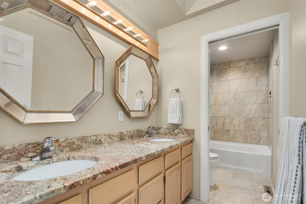 2714 232nd Place SE Sammamish WA 98075