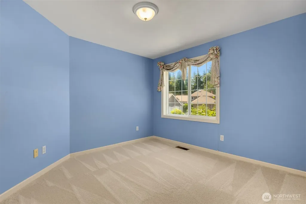 2714 232nd Place SE Sammamish WA 98075