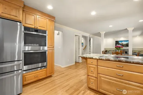 2714 232nd Place SE Sammamish WA 98075