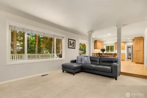 2714 232nd Place SE Sammamish WA 98075