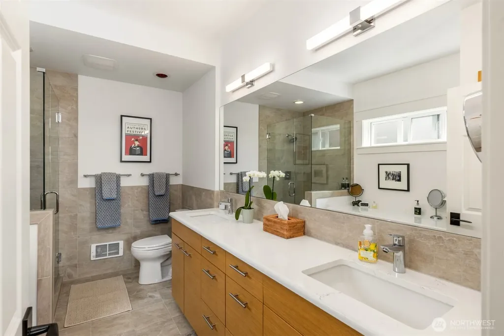 470 Wood Avenue SW Bainbridge Island WA 98110
