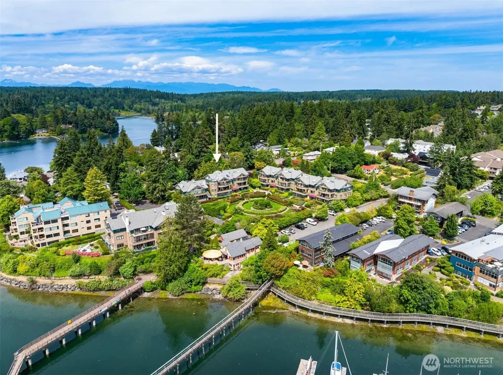 470 Wood Avenue SW Bainbridge Island WA 98110