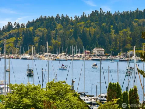 470 Wood Avenue SW Bainbridge Island WA 98110