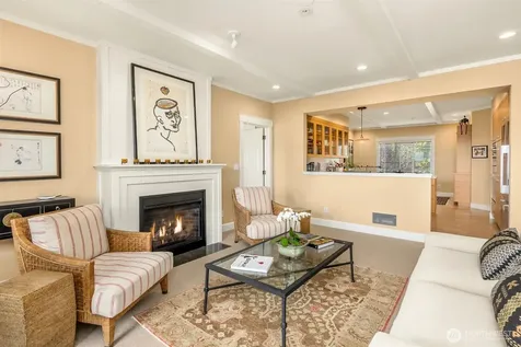 470 Wood Avenue SW Bainbridge Island WA 98110