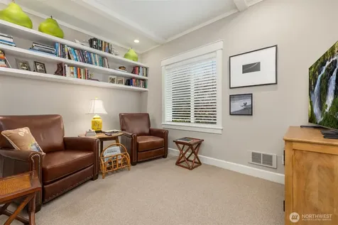 470 Wood Avenue SW Bainbridge Island WA 98110