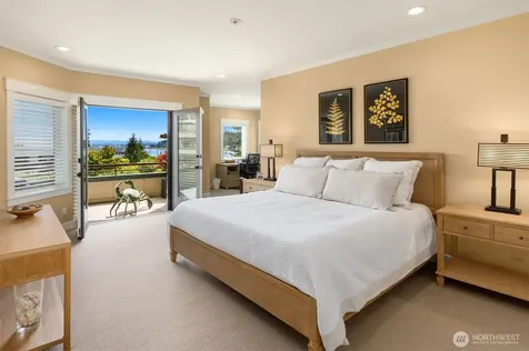 470 Wood Avenue SW Bainbridge Island WA 98110