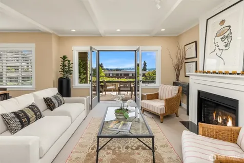 470 Wood Avenue SW Bainbridge Island WA 98110
