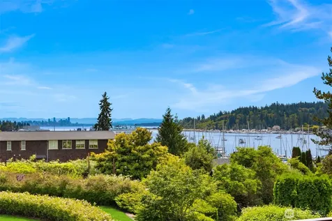 470 Wood Avenue SW Bainbridge Island WA 98110