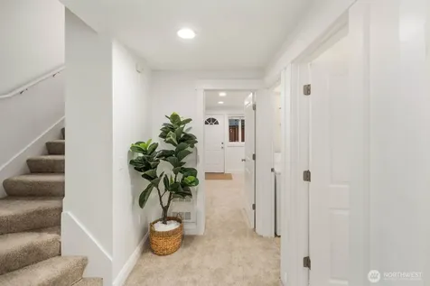337 N 105th Street Seattle WA 98133