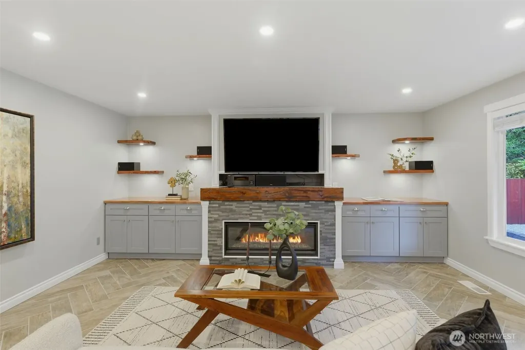1606 38th Street NW Gig Harbor WA 98335