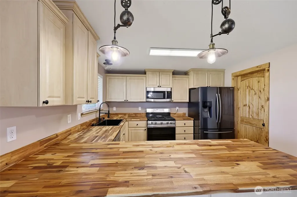 11425 Patsy Drive SE Olympia WA 98501