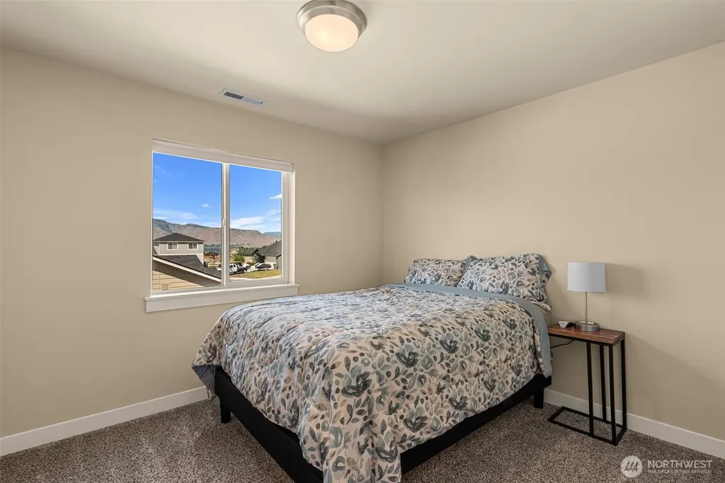 130 S Mystical Avenue East Wenatchee WA 98802