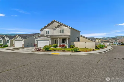 130 S Mystical Avenue East Wenatchee WA 98802