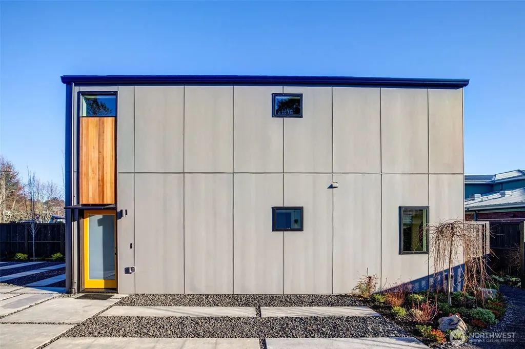 4411 S Holly Street Seattle WA 98118