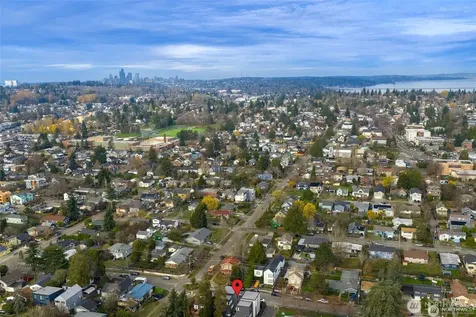 4411 S Holly Street Seattle WA 98118