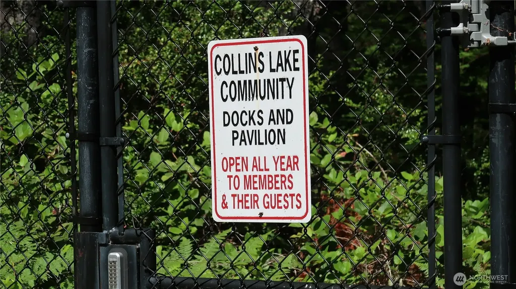 431 NE Collins Lake Drive Tahuya WA 98588