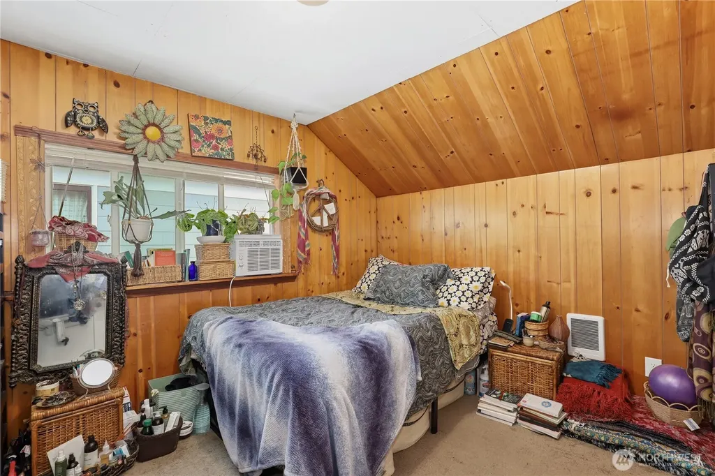 305 S 35th Street Tacoma WA 98418
