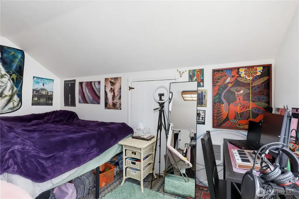 305 S 35th Street Tacoma WA 98418