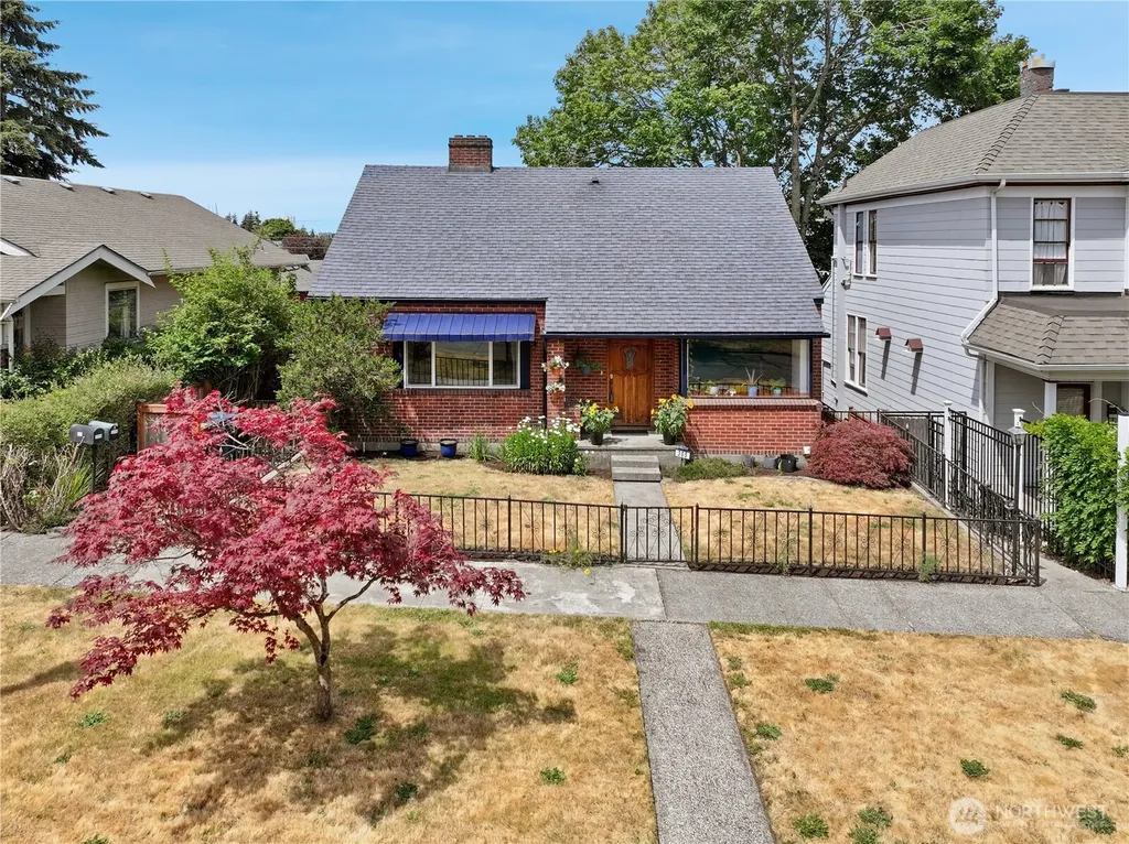 305 S 35th Street Tacoma WA 98418