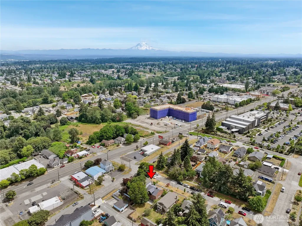 305 S 35th Street Tacoma WA 98418