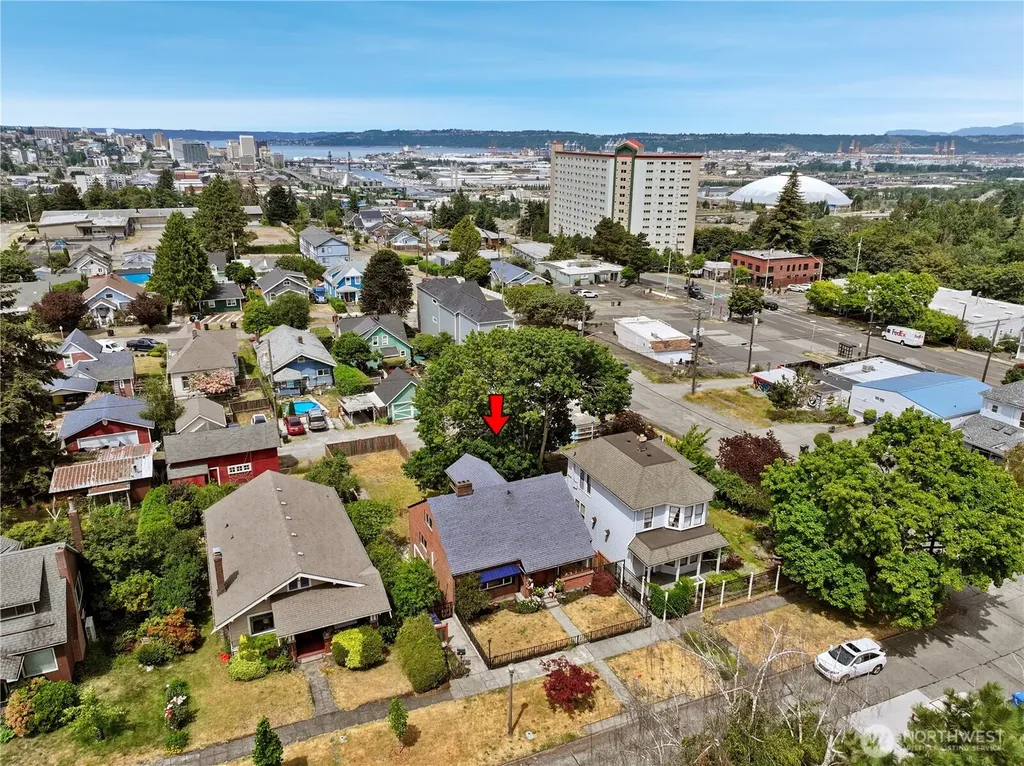 305 S 35th Street Tacoma WA 98418