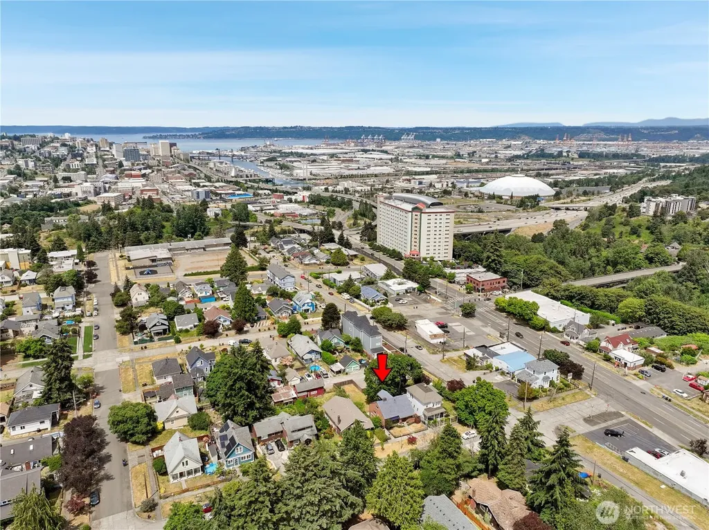 305 S 35th Street Tacoma WA 98418