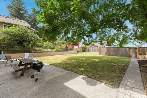 305 S 35th Street Tacoma WA 98418