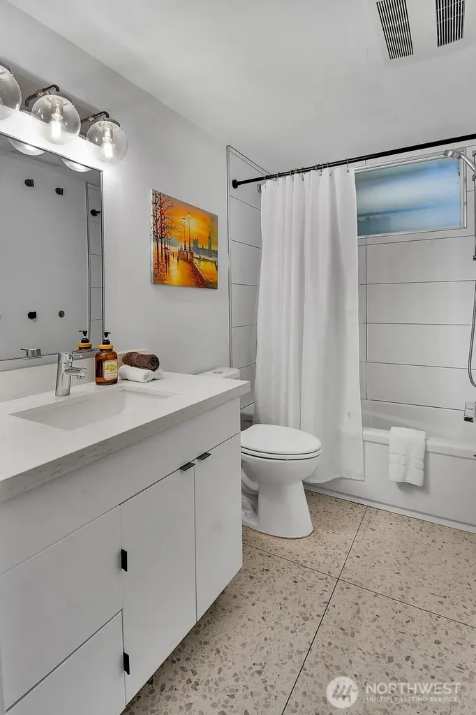 1115 8th Avenue W Seattle WA 98119