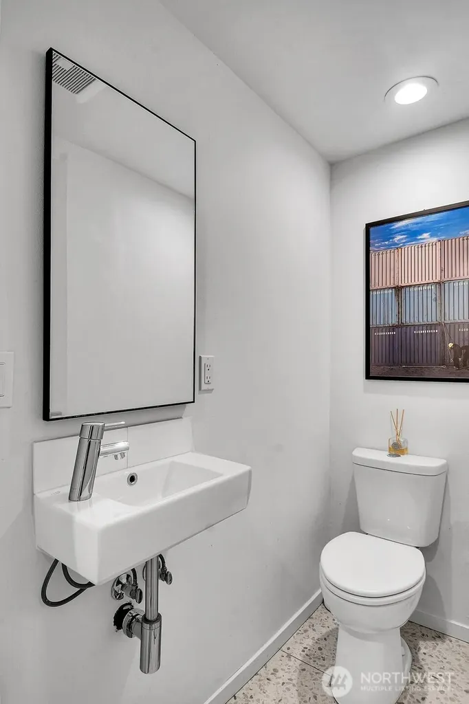 1115 8th Avenue W Seattle WA 98119