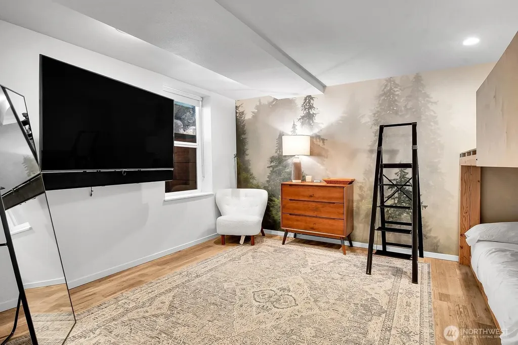 1115 8th Avenue W Seattle WA 98119
