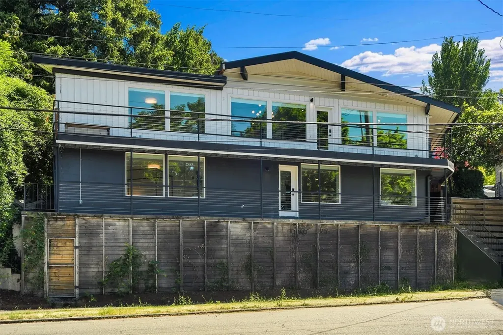 1115 8th Avenue W Seattle WA 98119