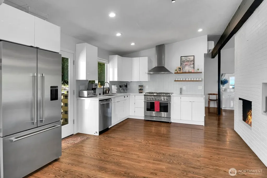 1115 8th Avenue W Seattle WA 98119