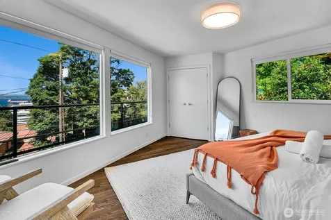 1115 8th Avenue W Seattle WA 98119