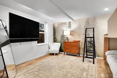 1115 8th Avenue W Seattle WA 98119