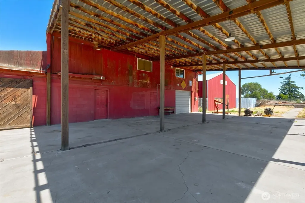 651 E Stover Road Grandview WA 98930