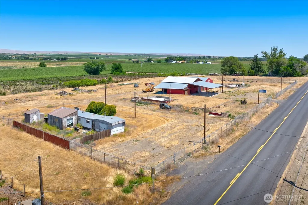 651 E Stover Road Grandview WA 98930