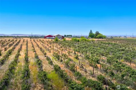 651 E Stover Road Grandview WA 98930