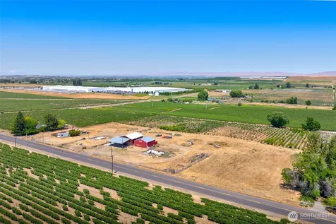 651 E Stover Road Grandview WA 98930
